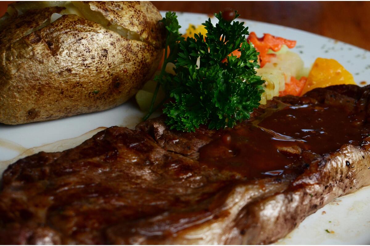 Lucky Horseshoe Sports Bar and Steakhouse at Totally Barbados